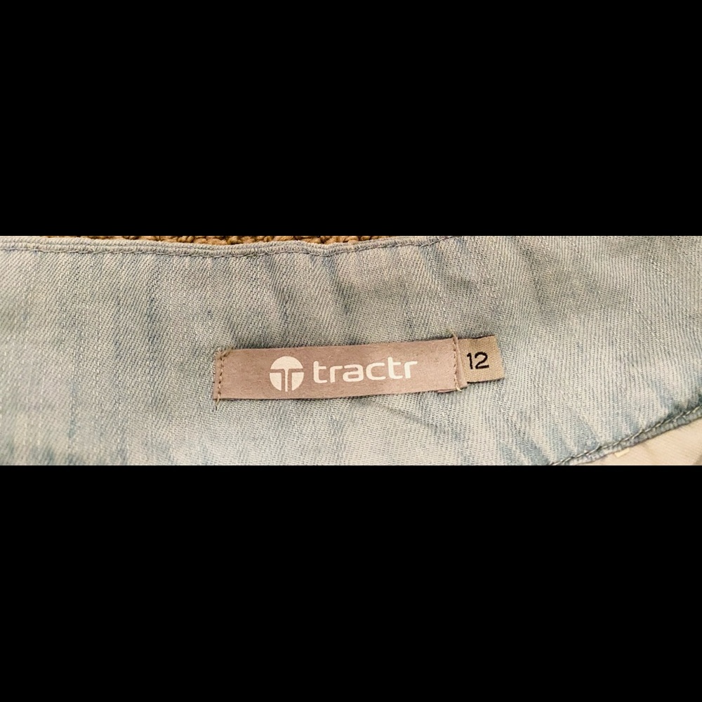 Shorts - Picture 3 of 3